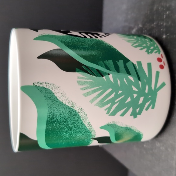 Starbucks 12oz,2019 Christmas Holiday Green/Red Coffee Mug. - Picture 4 of 8